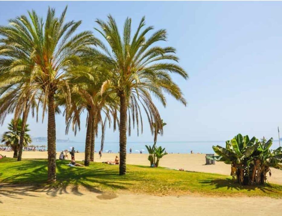 Malagueta 1 Linea De Playa Málaga Exterior foto